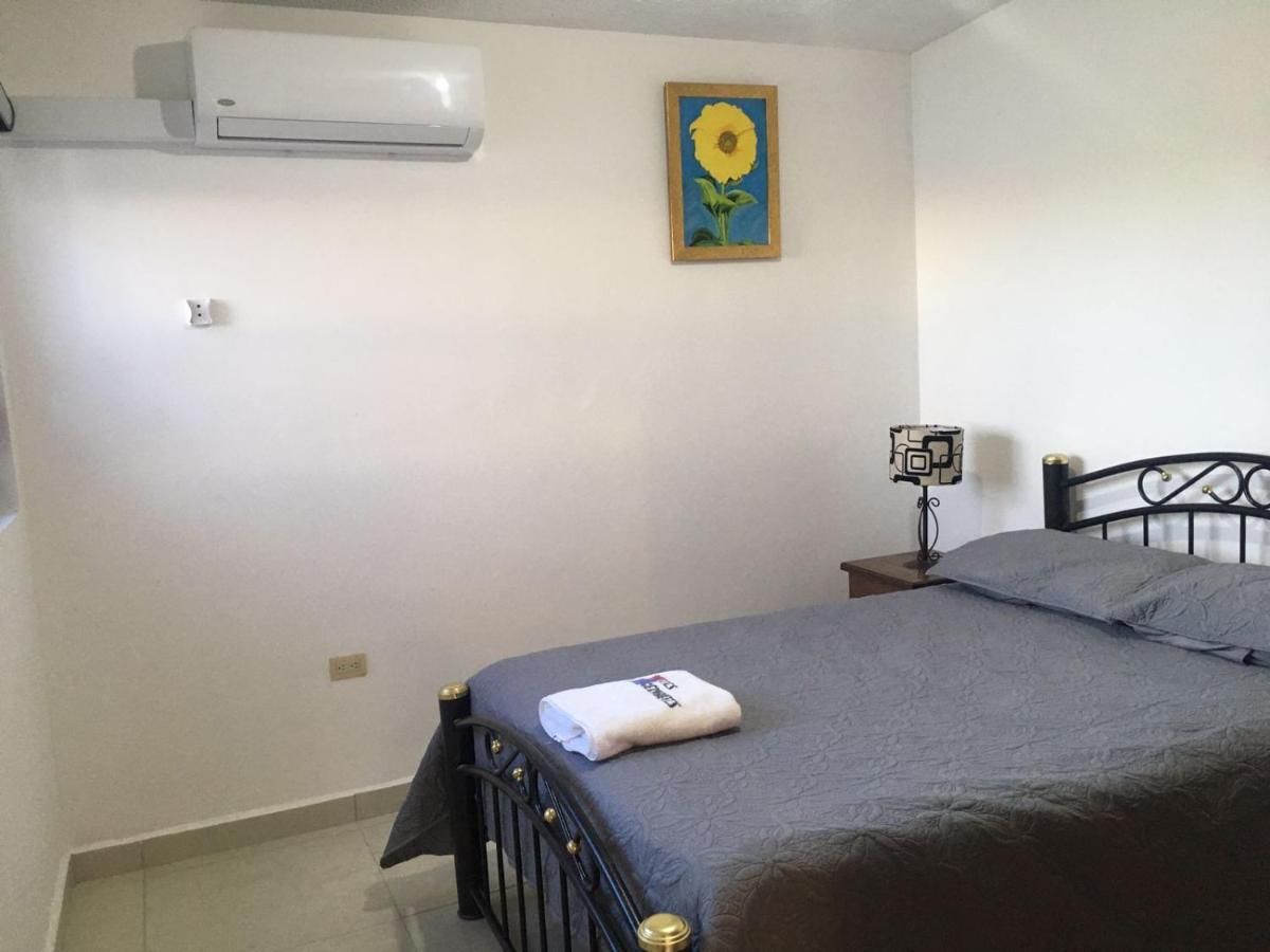 Suites Cervantes Чиуауа Экстерьер фото