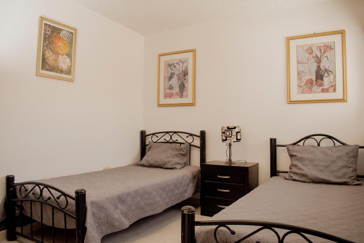 Suites Cervantes Чиуауа Экстерьер фото