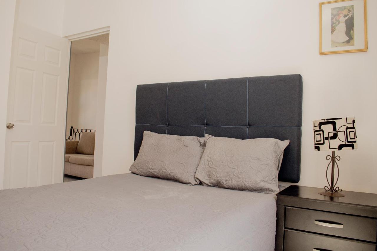 Suites Cervantes Чиуауа Экстерьер фото
