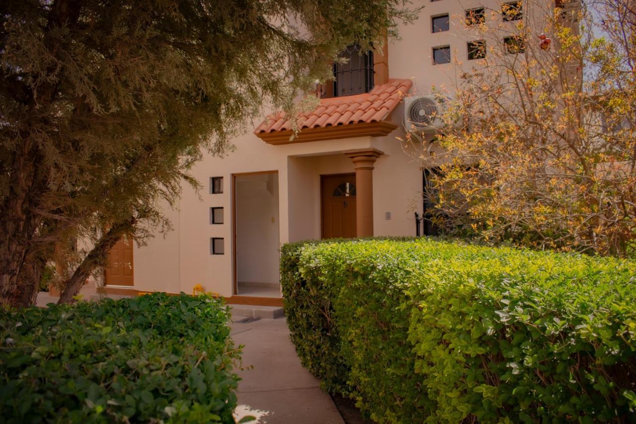 Suites Cervantes Чиуауа Экстерьер фото